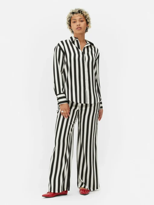 Camisa A Rayas Beetlejuice X Colleen Atwood
