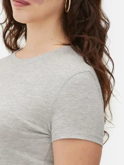 Camiseta Elástica Con Cuello Redondo