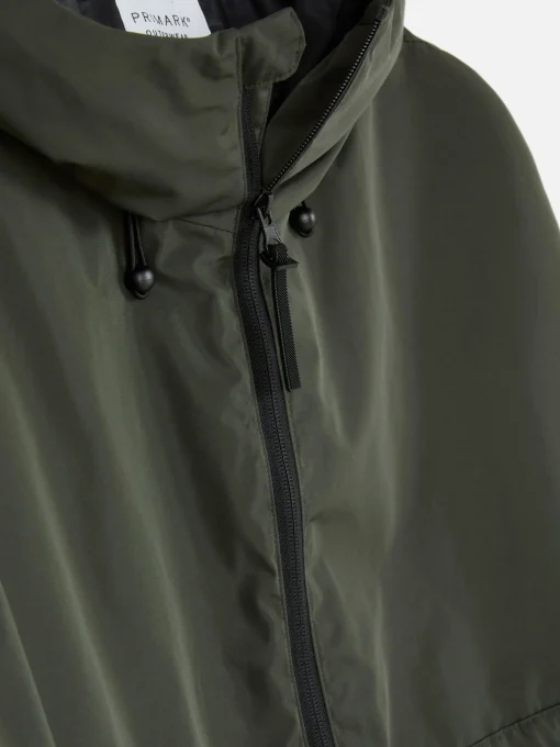Chaqueta Cortavientos Con Capucha