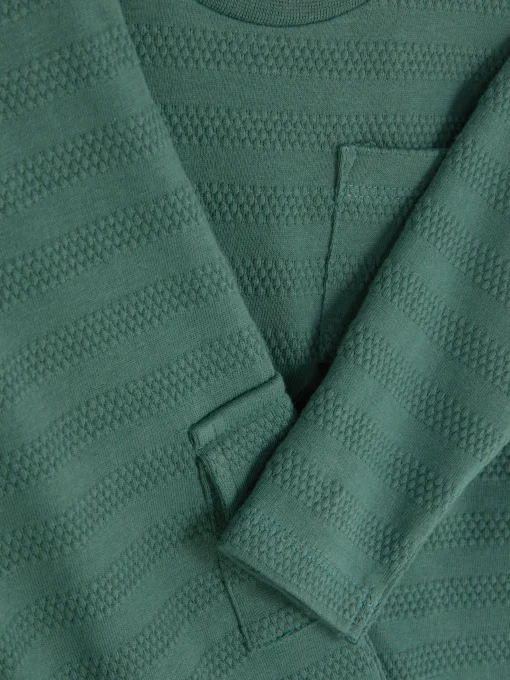 Conjunto De Camiseta Texturizada Y Pantalones Cargo