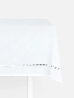 Mantel Con Pespuntes Decorativos