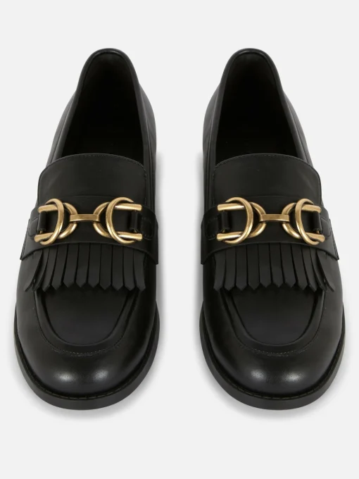 Mocasines Con Flecos Y Hebilla