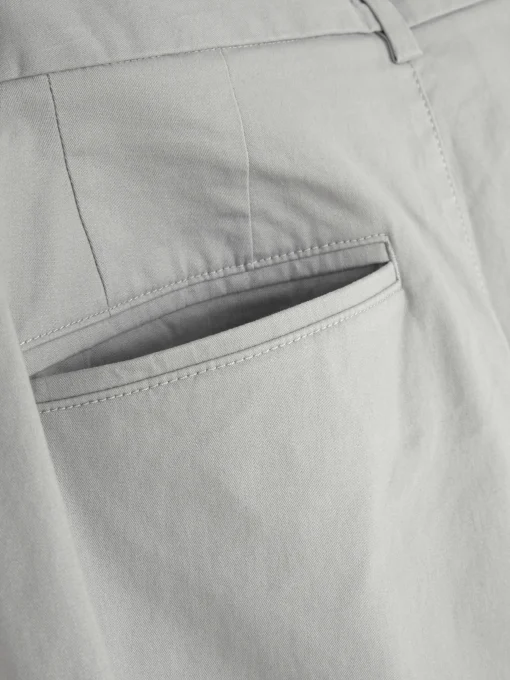Pantalones Chinos Elásticos De Corte Entallado