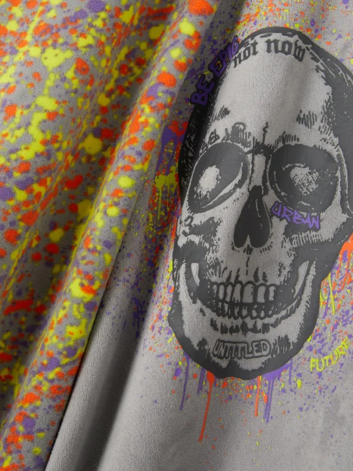 Pijama De Velvetón Con Calavera Y Pintura