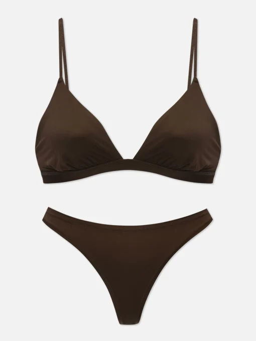 Set De Sujetador Triangular Y Tanga De Microfibra