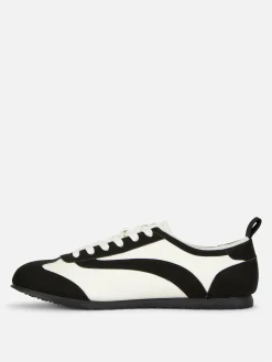 Tenis De Caña Baja Con Cordones