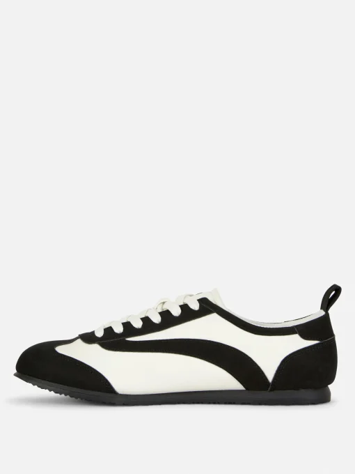 Tenis De Caña Baja Con Cordones